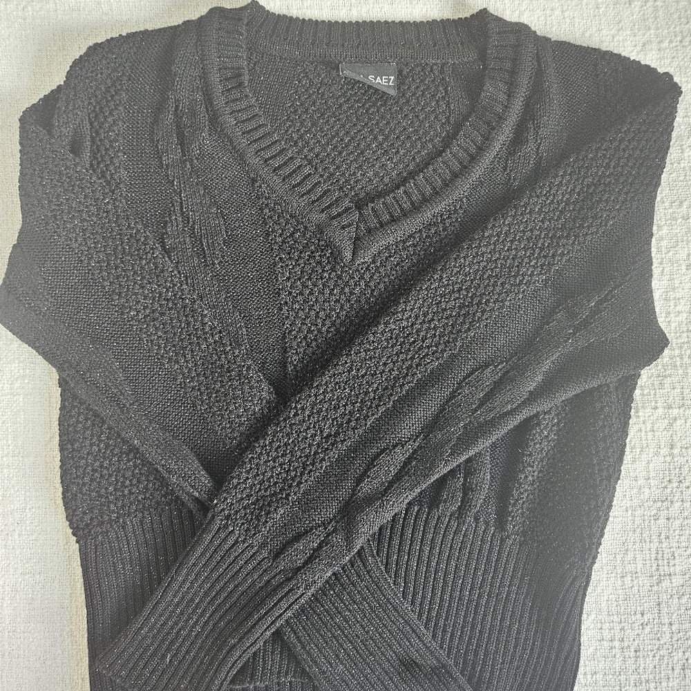 Gorgeous light black sweater